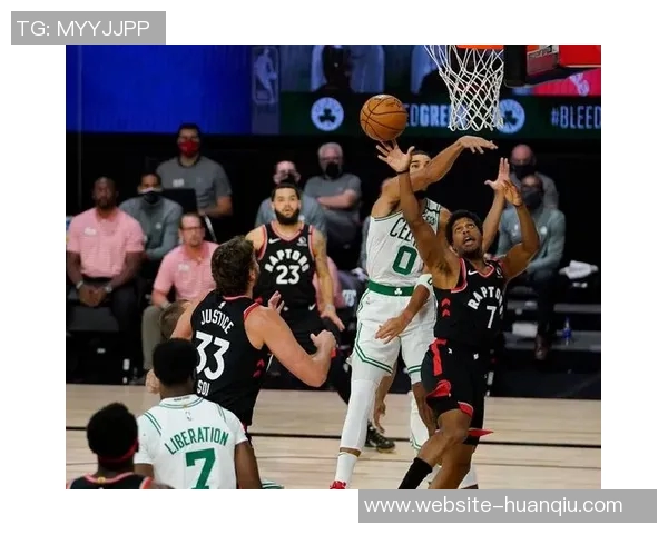 里斯谈压哨三分球运气成分强调队友与教练的信任提升自信心